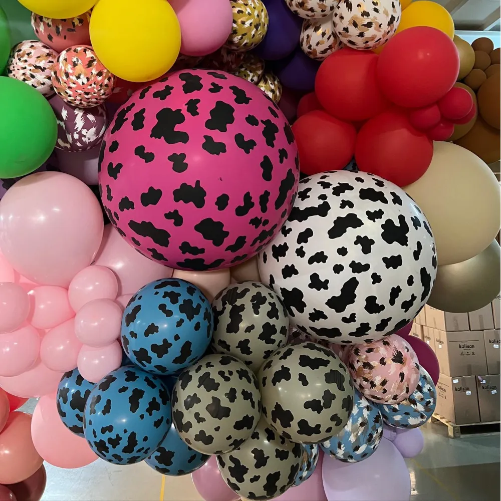 Balon latex jumbo 60cm Safari Cow - White Print - Black